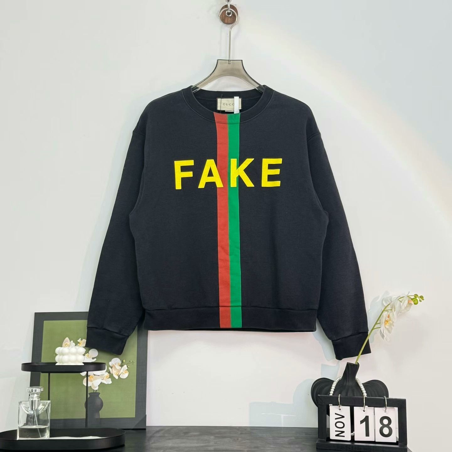 Gucci gucci fake logo sweatshirt size small Size US S / EU 44-46 / 1 - 1 Thumbnail