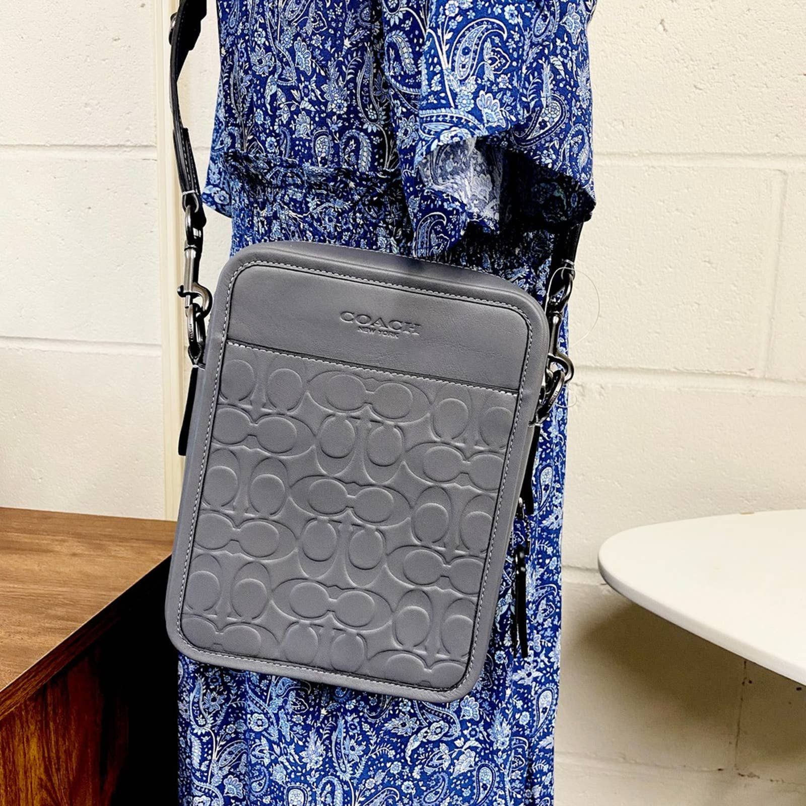 image of Coach Ch060 Sullivan Crossbody Sig Leather Industrial Grey, Men's