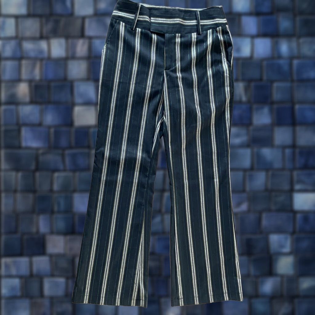 Urban Outfitters Urban Outfitters Relaxed Bootcut Pants Womens Size 4 Black 29x31 High Rise Bootscoat Style Dress Pants Size 27" / US 4 / IT 40 - 1 Thumbnail