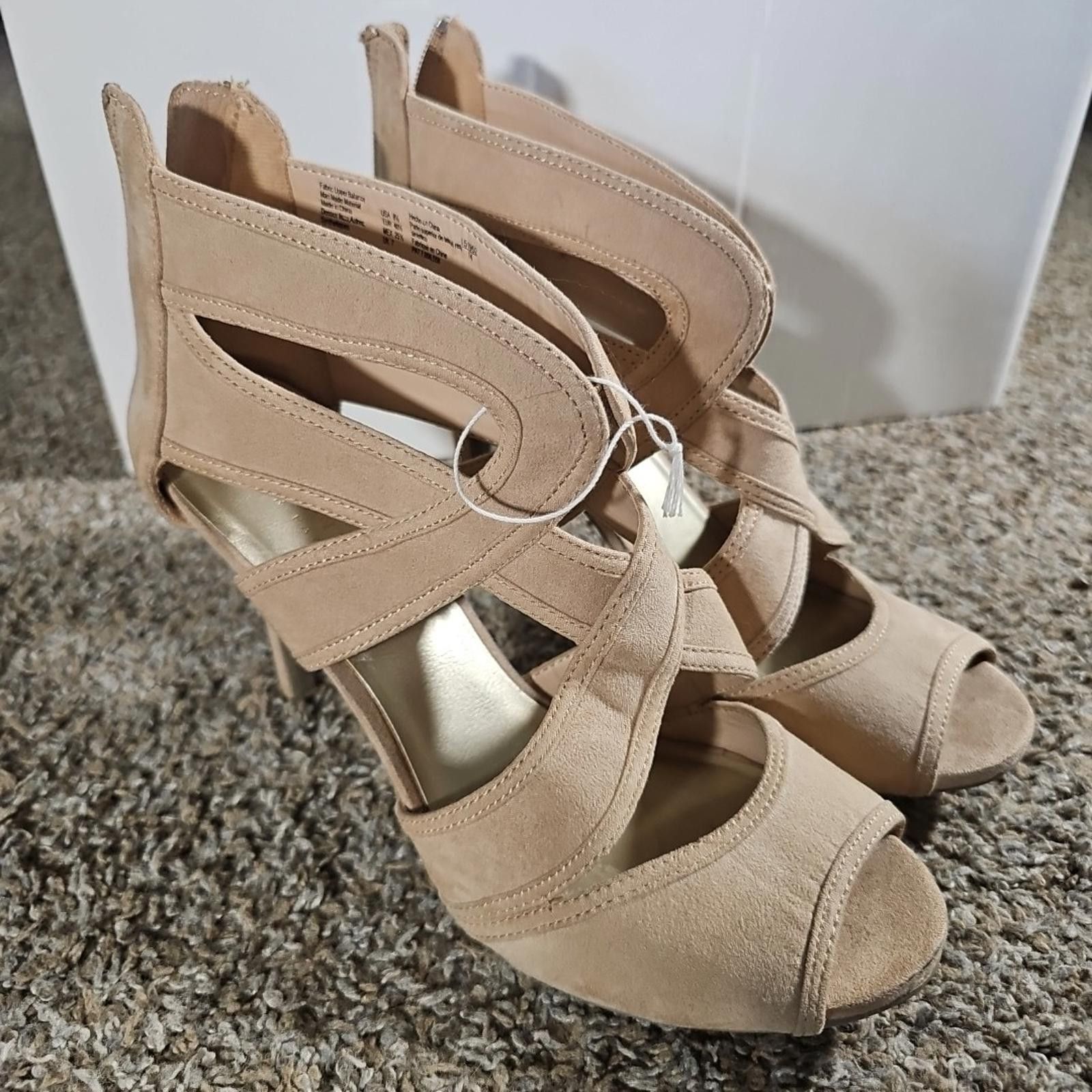 Christian Siriano Christian Siriano US8.5 UK 7 Heels 151992 Size US 8.5 / IT 38.5 - 1 Thumbnail