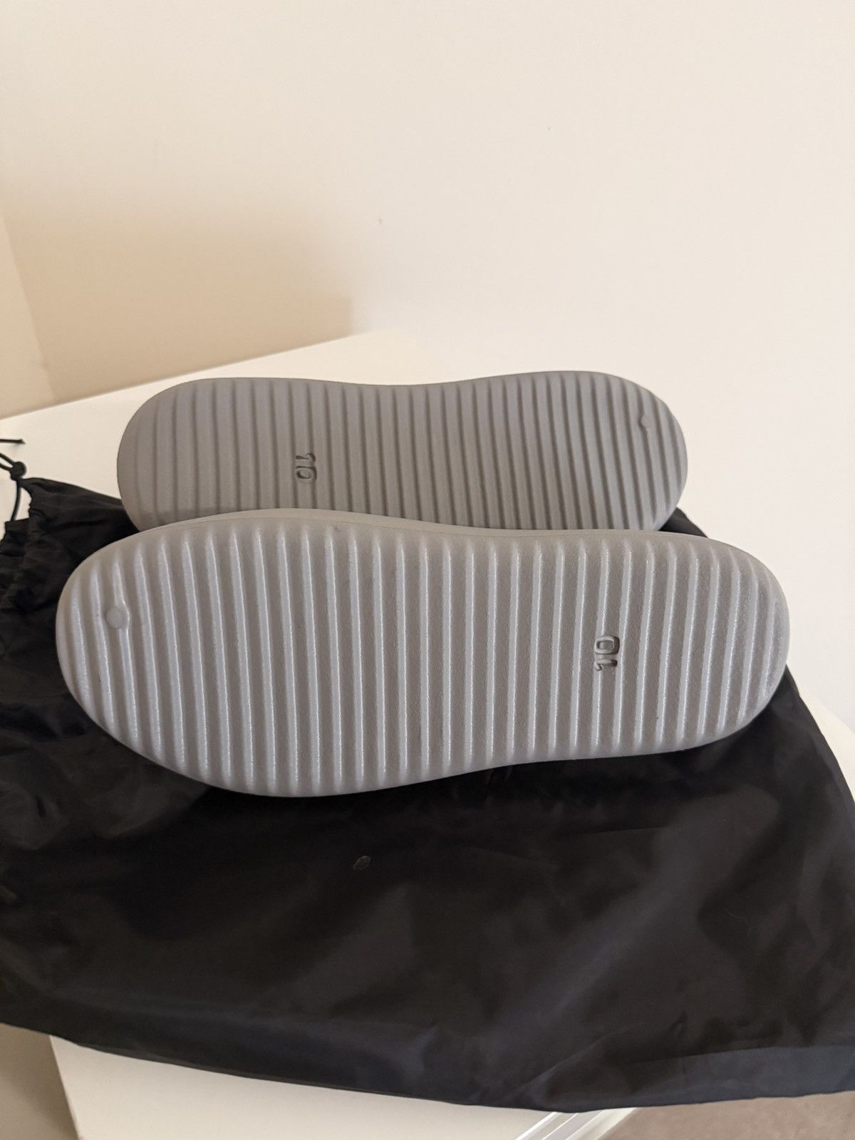 Yeezy Yeezy SL-02 Grey Yeezy slide yeezy.com mens size 10 Size US 10 / EU 43 - 5 Thumbnail