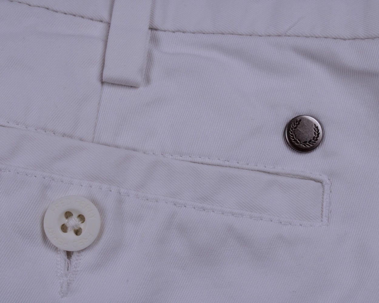Fred Perry × Vintage FRED PERRY Vintage Classic White Cotton Shorts Casual Chino Size US 34 / EU 50 - 16 Thumbnail