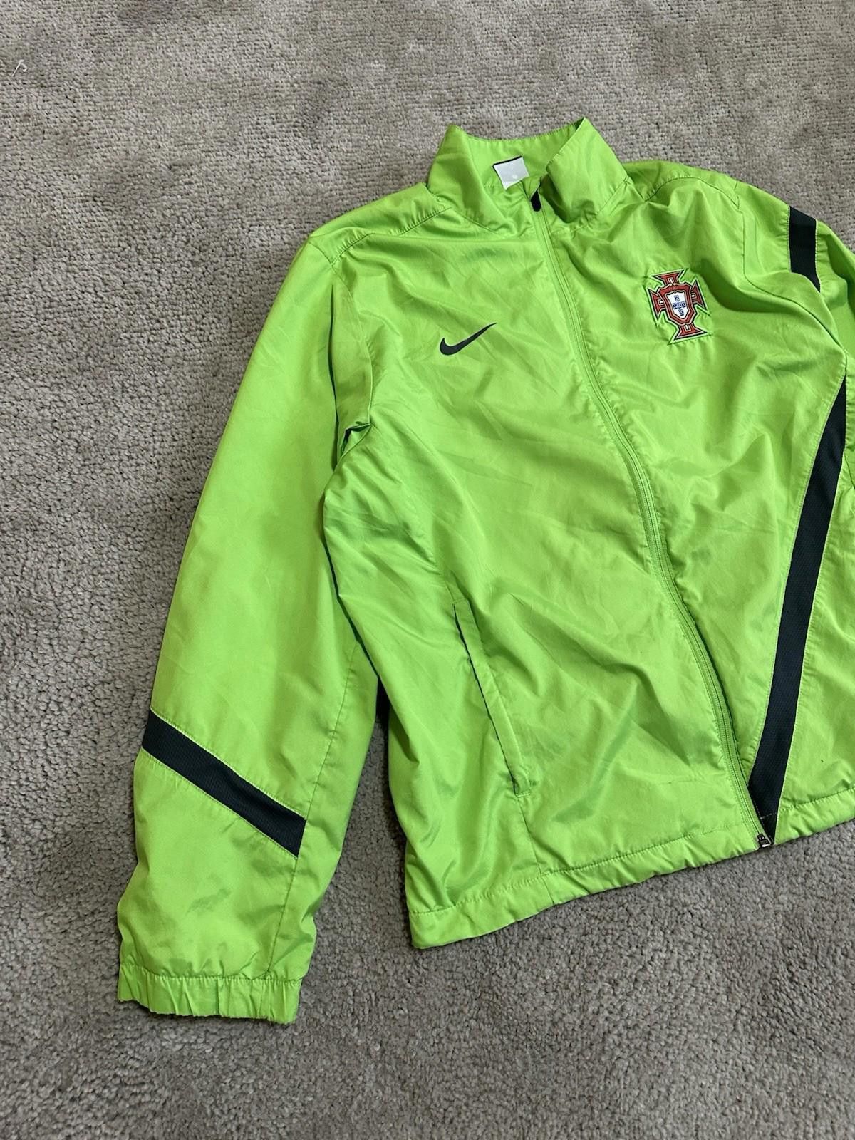 Nike PORTUGAL 2012/13 NIKE FOOTBALL SOCCER TRAINING GREEN JACKET Size US L / EU 52-54 / 3 - 2 Thumbnail