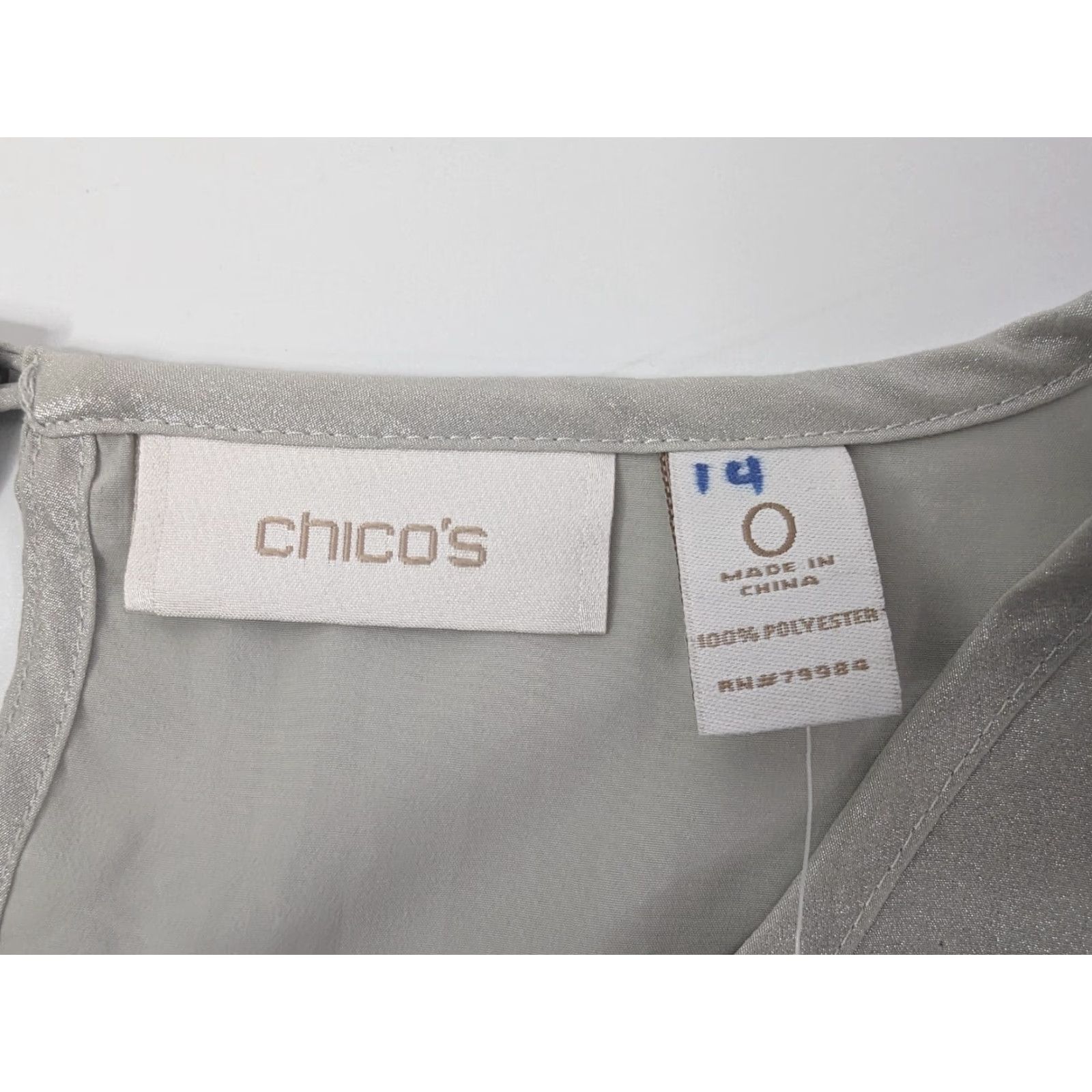 Vintage Chicos Womens Top Shirt Short Sleeve Scoop Neck Button Back Keyhole Silver Sand Drita NWT Size 0 Size XS / US 0-2 / IT 36-38 - 7 Thumbnail