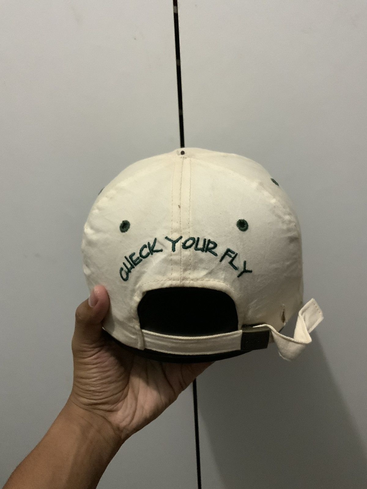 Vintage Vintage Young An Check Your Fly Fishing Hat Cap Size ONE SIZE - 4 Thumbnail