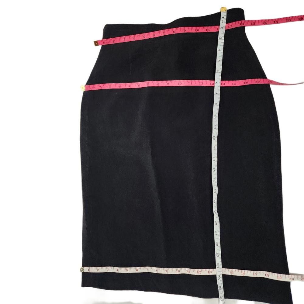 Max Mara Max Mara, Knee Length Black Pencil Skirt. Size 8 Size 30" / US 8 / IT 44 - 6 Thumbnail