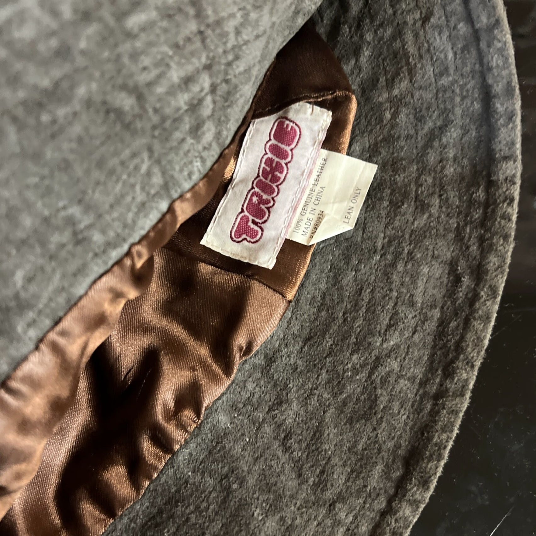 Vintage VINTAGE Trixie Leather Brown Bucket Hat Women One Size Brown Leather Bucket Hat Bow Trixie Womens Vintage Size ONE SIZE - 2 Thumbnail