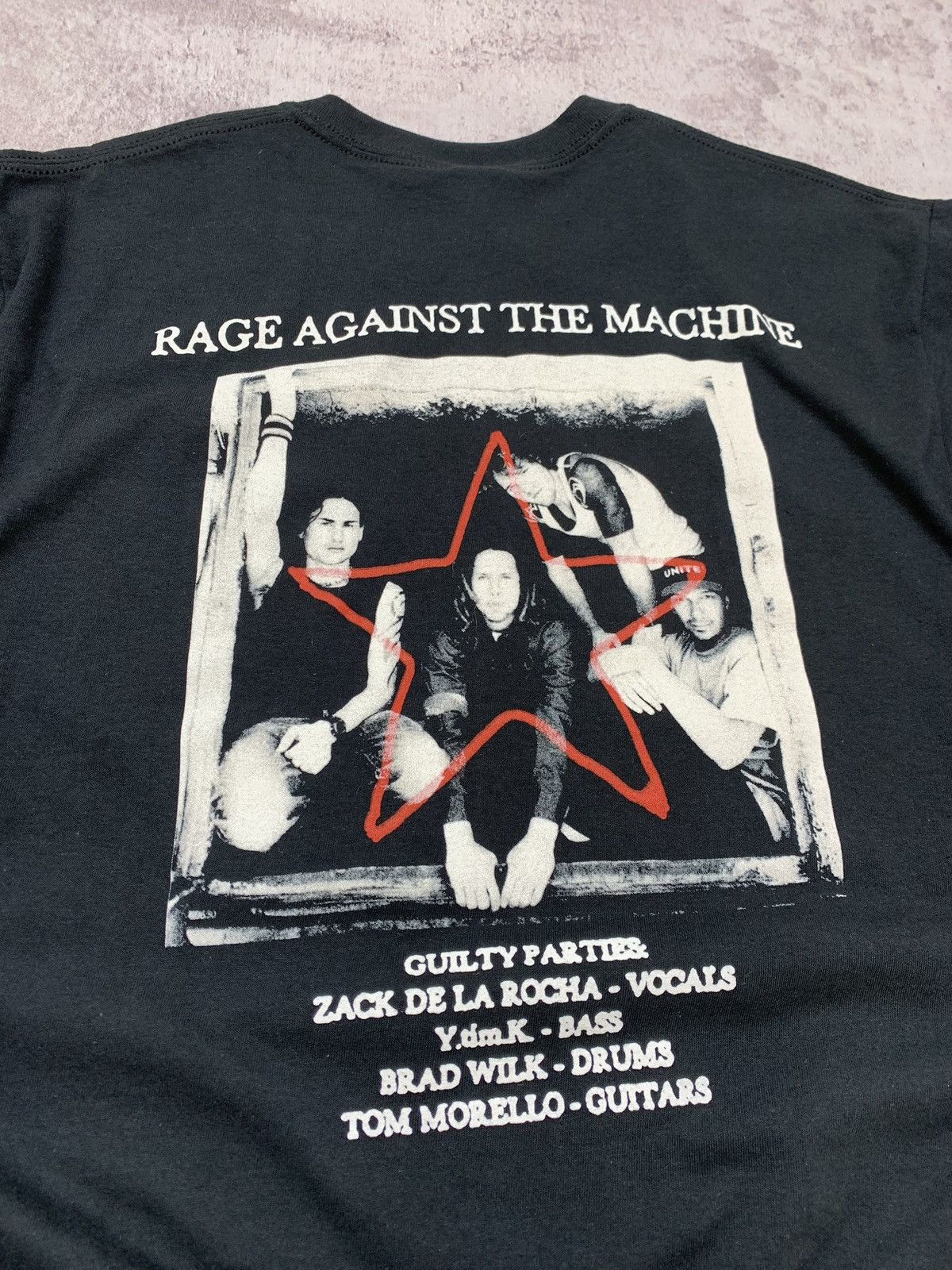 Band Tees × Rage Against The Machine 2019 Rage Against the Machine The Battle of Los Angeles Tee Size US L / EU 52-54 / 3 - 10 Thumbnail