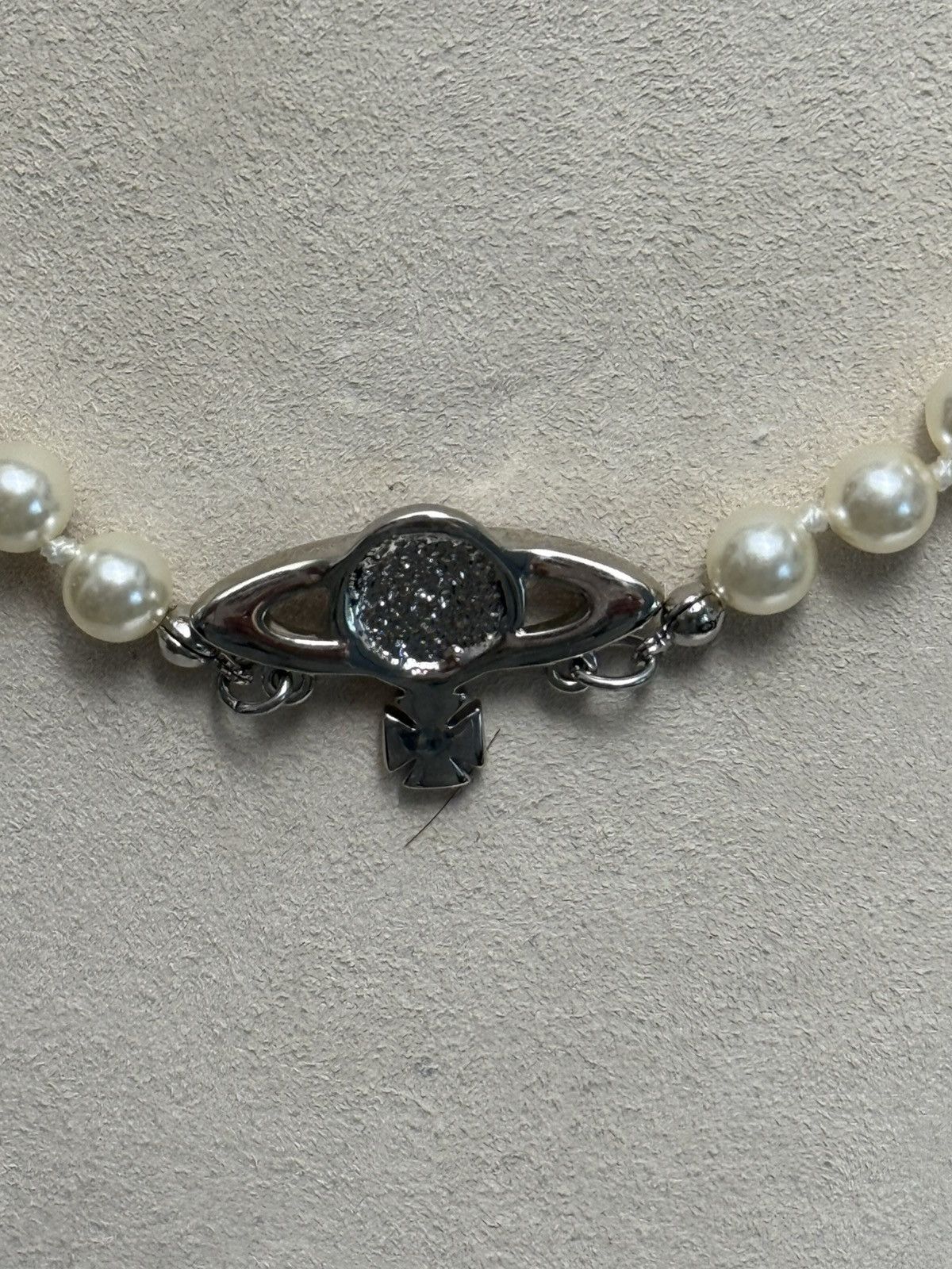 Vivienne Westwood Vivienn Bas Relief Pearl Necklace Size ONE SIZE - 6 Thumbnail