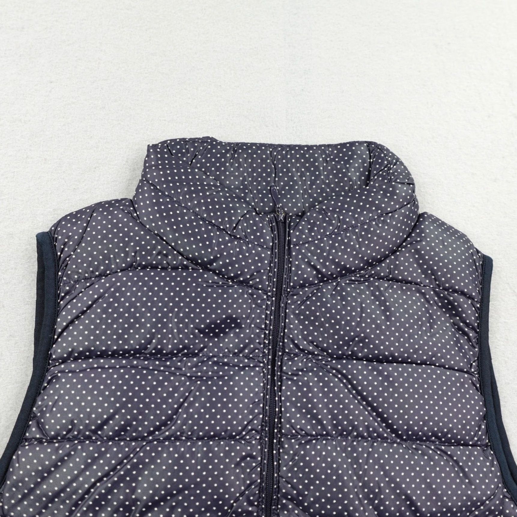 Uniqlo Uniqlo Down Puffer Vest Women’s Small Blue Polka Dot Insulated Lightweight Zip Up Size S / US 4 / IT 40 - 2 Thumbnail