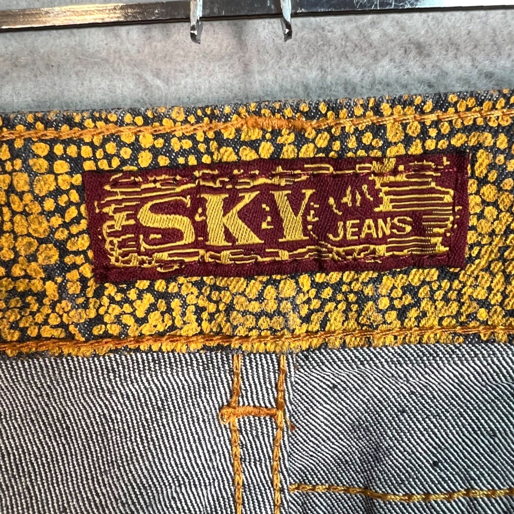 Vintage SKI Jeans Jeans Skinny Adult Womens 11/12 Yellow Black Stretch Cotton Blend Denim 5-Pocket Inseam 31 in Zip Size 34" / US 12 / IT 48 - 3 Thumbnail