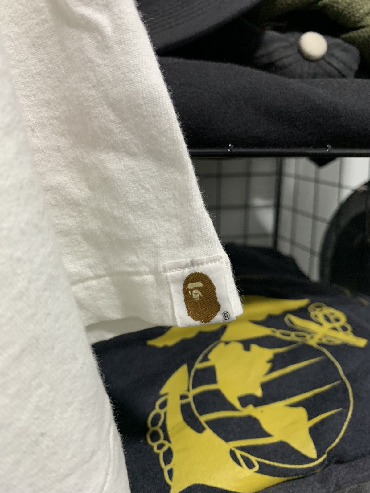 Bape × Vintage Bape Tee Size US M / EU 48-50 / 2 - 3 Thumbnail