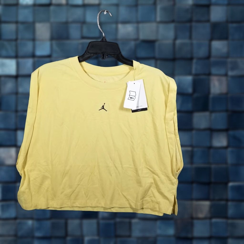 Jordan Brand Jordan Shirt Womens Large Loose Fit Jumpman Graphic Athletic Tee DQ4394-753 Size L / US 10 / IT 46 - 1 Thumbnail