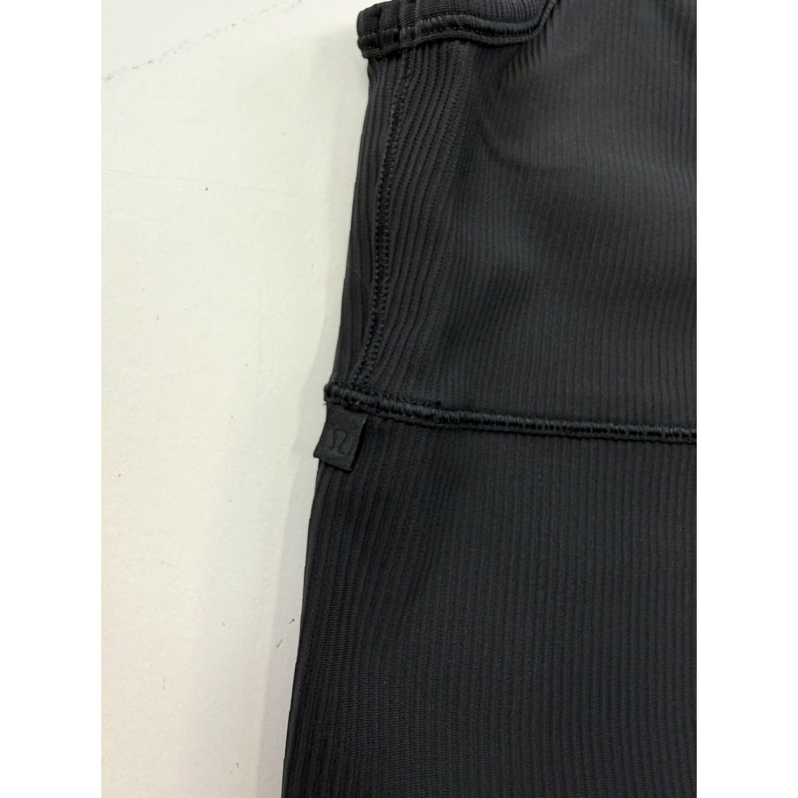 Lululemon Lululemon Sports Bra Womens M Black Ribbed Longline V Neck Yoga Gym Top Size M / US 6-8 / IT 42-44 - 2 Thumbnail