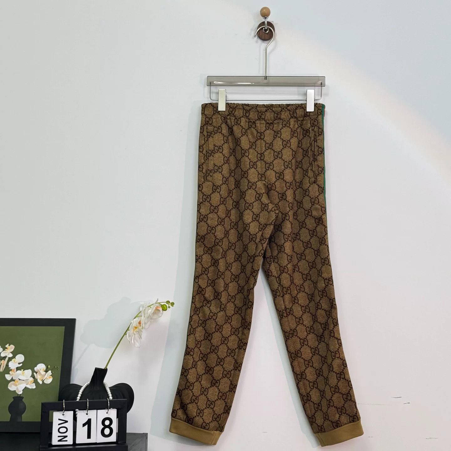 Gucci Gucci Brown Logo Sports Pants XS Size 22" - 1 Thumbnail
