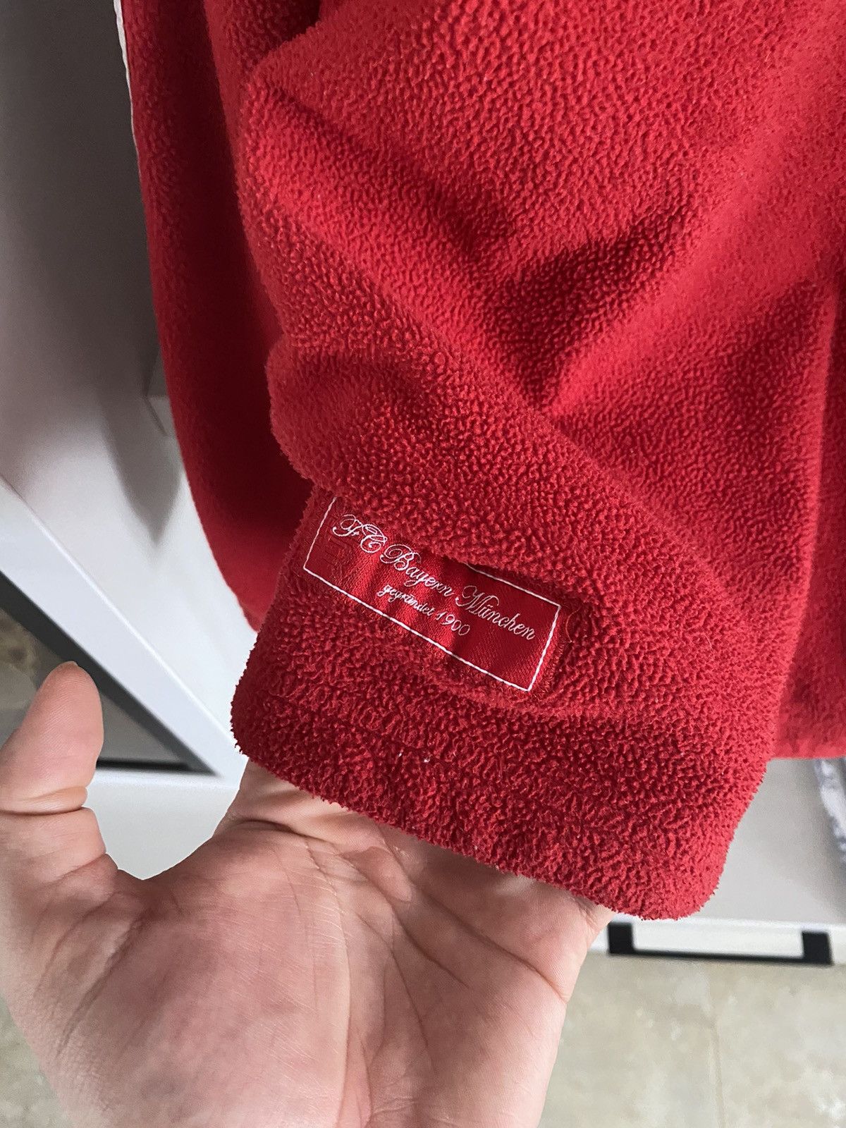 Adidas Vintage Adidas Bayern Munich Fleece Sweatshirt Football Y2K Size US L / EU 52-54 / 3 - 15 Thumbnail