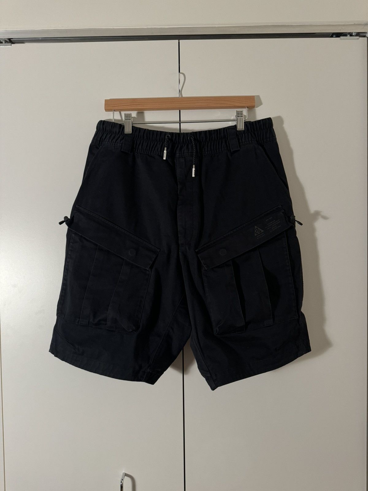 Nike NikeLab Cargo Shorts SS17 L | Grailed