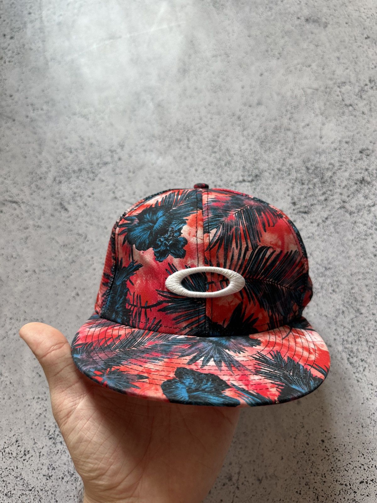 Oakley Vintage Oakley Cap 5 panel Hat Embroidered Big Logo Y2K USA Size ONE SIZE - 1 Thumbnail