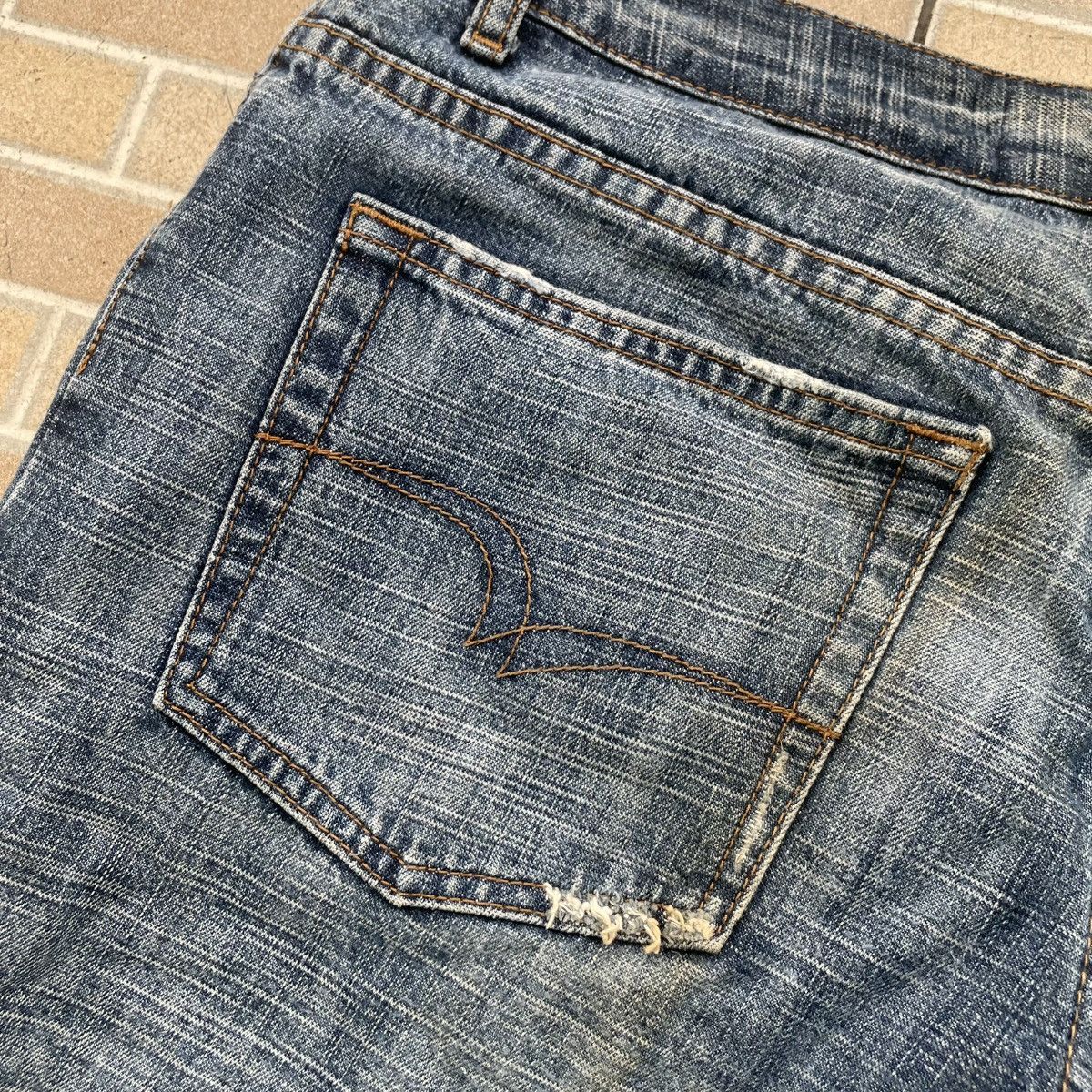 If Six Was Nine Y2K Lee Cooper Bootcut Flare Distressed Mud Washed Jeans Size US 32 / EU 48 - 11 Thumbnail