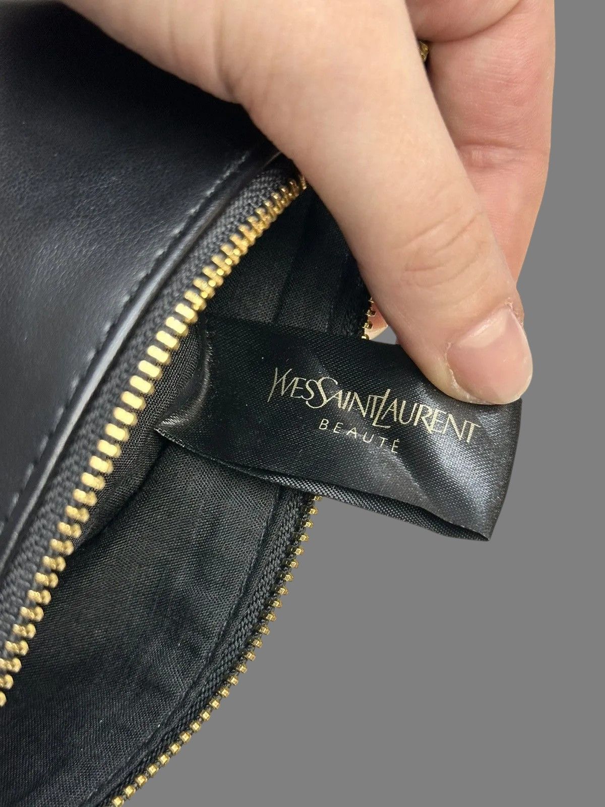 Beauty Beast Black Leather Yves Saint Laurent Clutch Pouch 17x20cm Size ONE SIZE - 12 Thumbnail