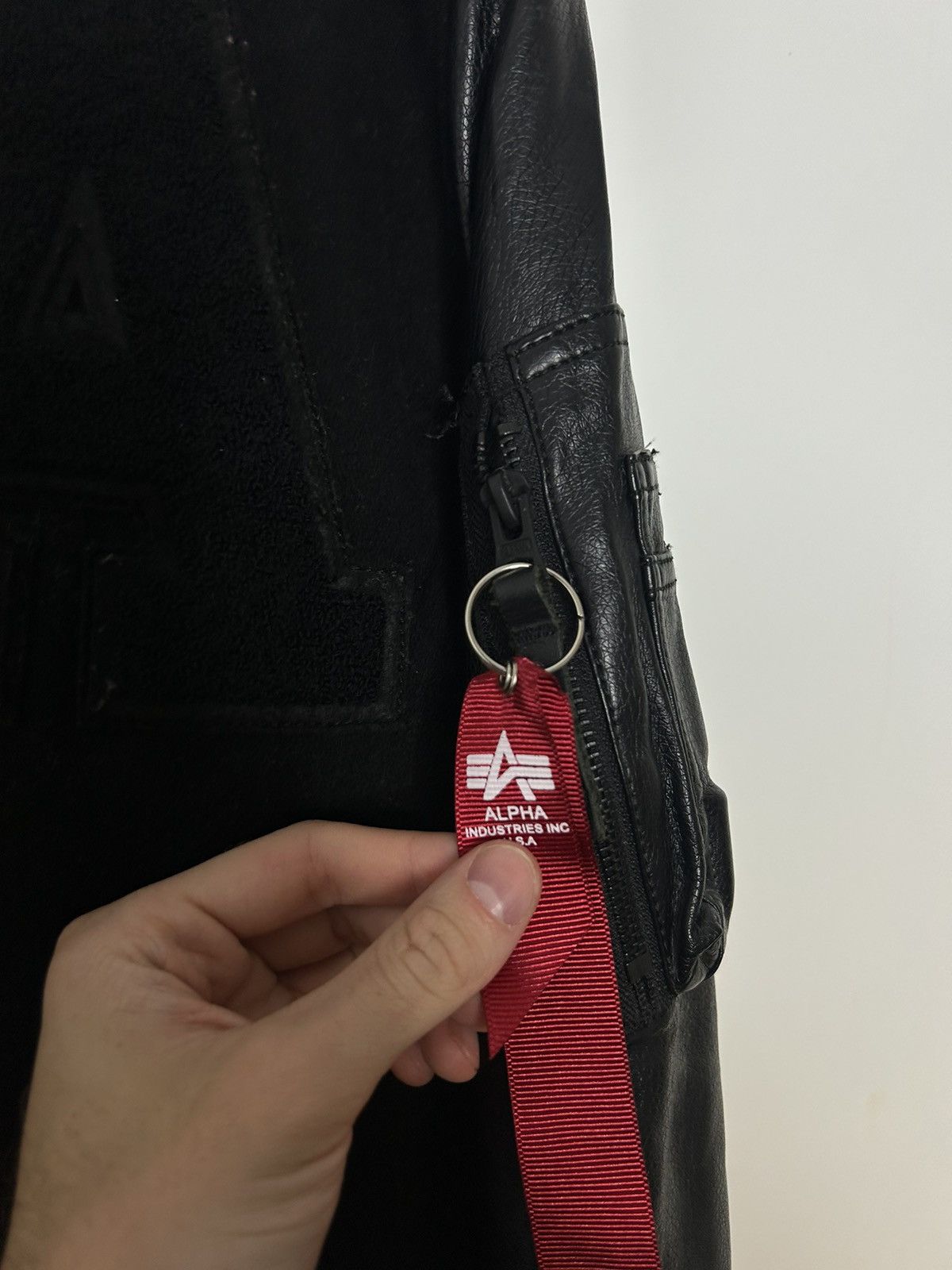 Alpha Industries Alpha Industries bomber Size US S / EU 44-46 / 1 - 5 Thumbnail