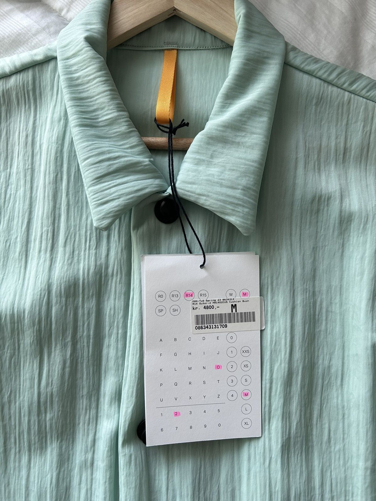 MAN-TLE R14 Outer-2