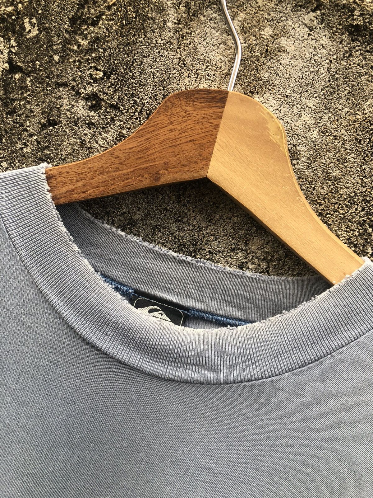 Quiksilver Vintage 99-00s Quiksilver Skate/Surf Tshirt Distressed Size US L / EU 52-54 / 3 - 7 Thumbnail