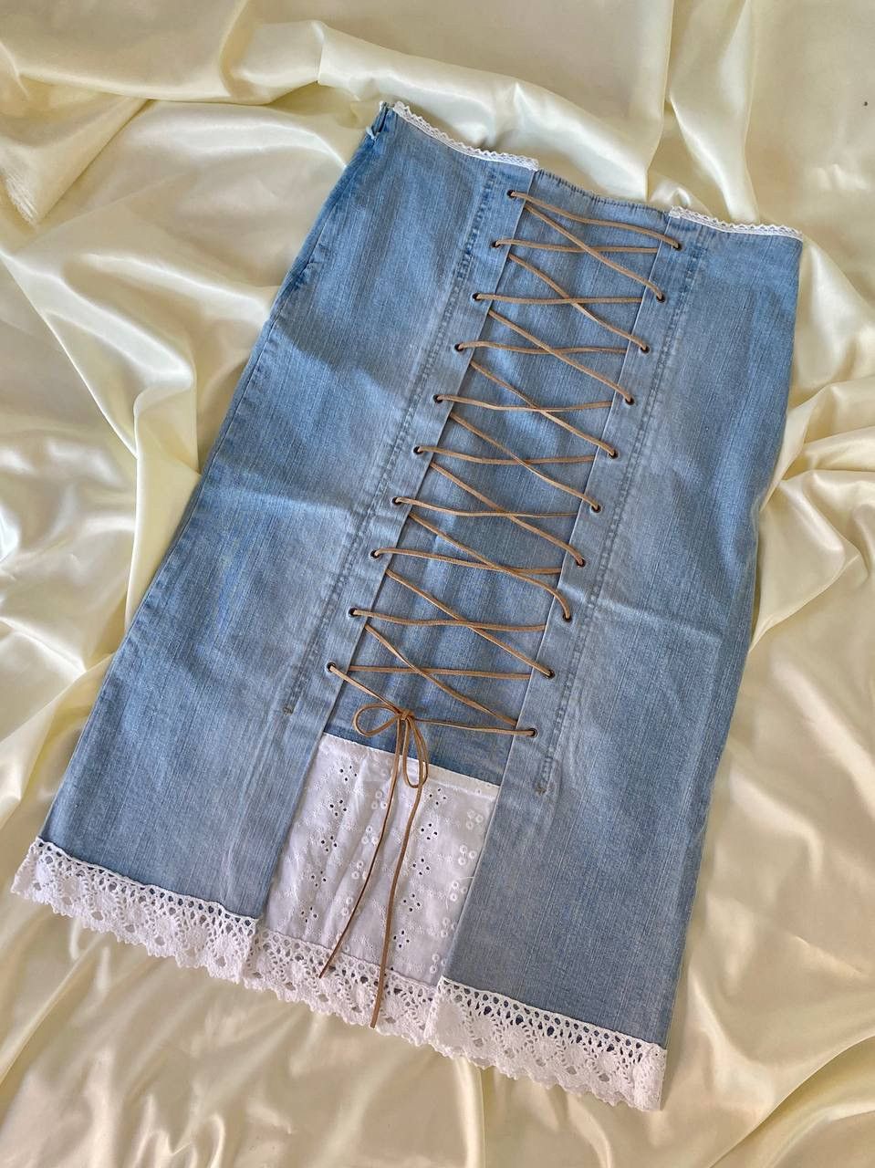 Vintage Vintage coquette denim maxi skirt Size 27" / US 4 / IT 40 - 1 Thumbnail