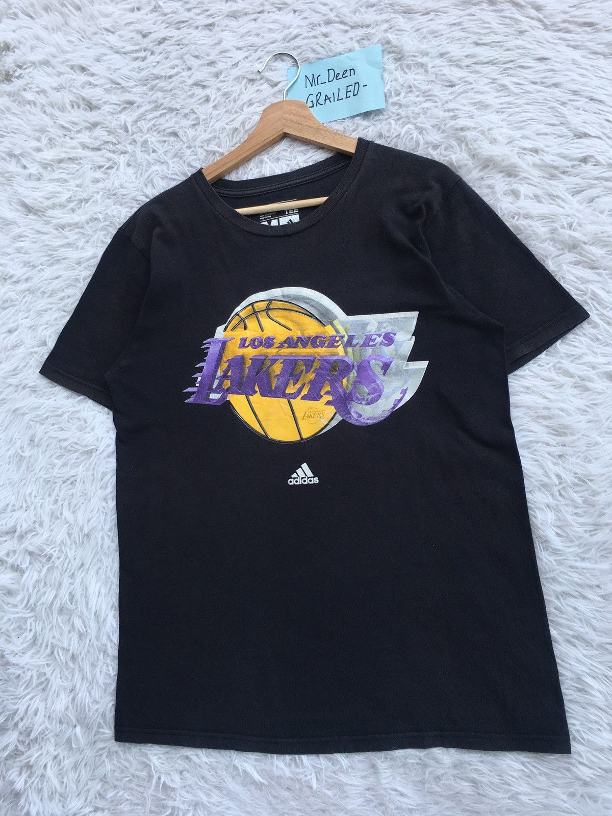 NBA Rare Los Angeles Lakers Biglogo Spellout Tshirt Size US M / EU 48-50 / 2 - 3 Thumbnail