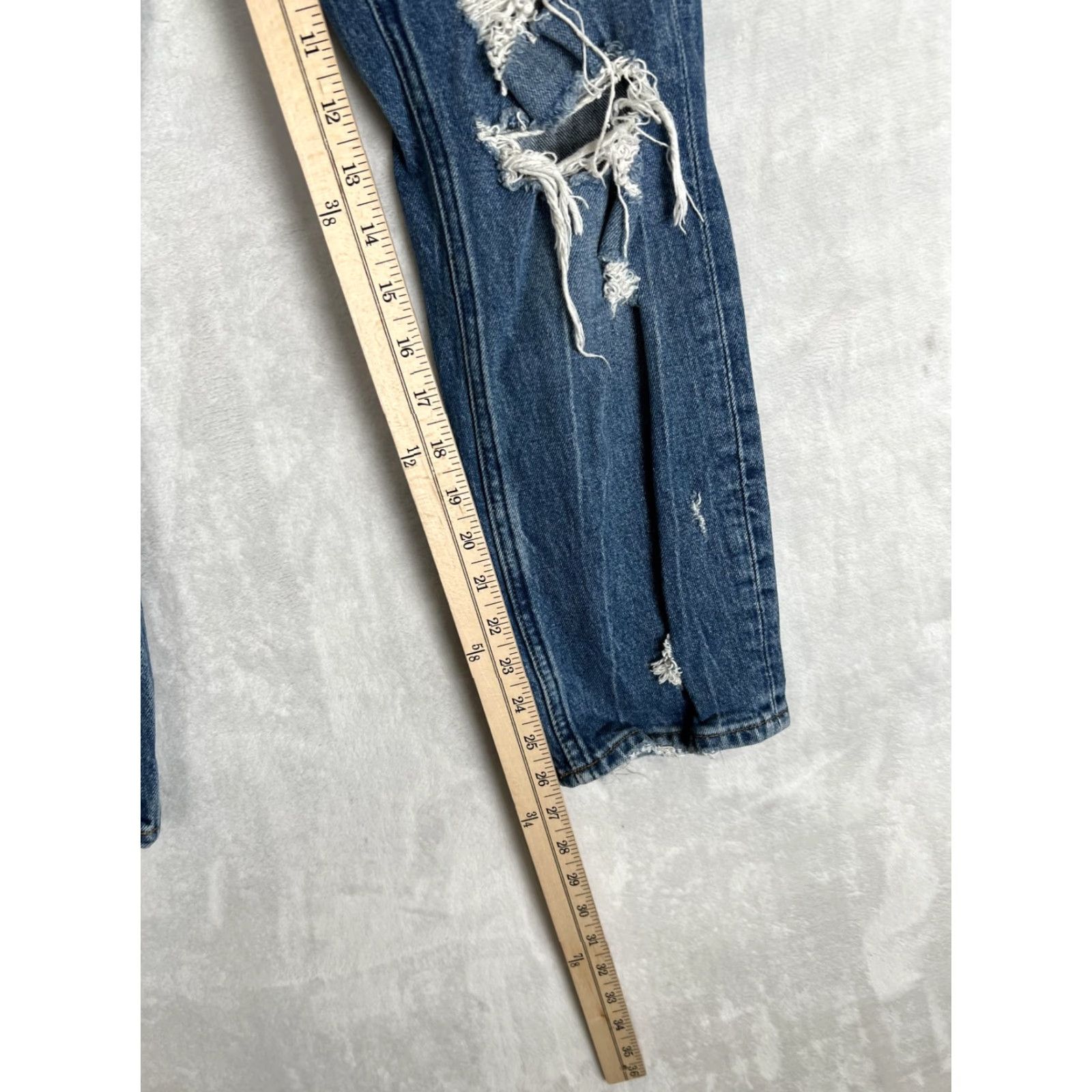 Abercrombie & Fitch Abercrombie & Fitch High Rise Mom Jeans Women's 2 Blue Distressed Curve Love Size 26" / US 2 / IT 38 - 2 Thumbnail