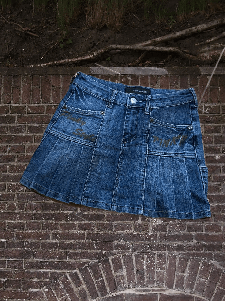 Dsquared2 Dsquared2 90s pleated denim mini skirt amazing vintage denim Size 27" / US 4 / IT 40 - 1 Thumbnail