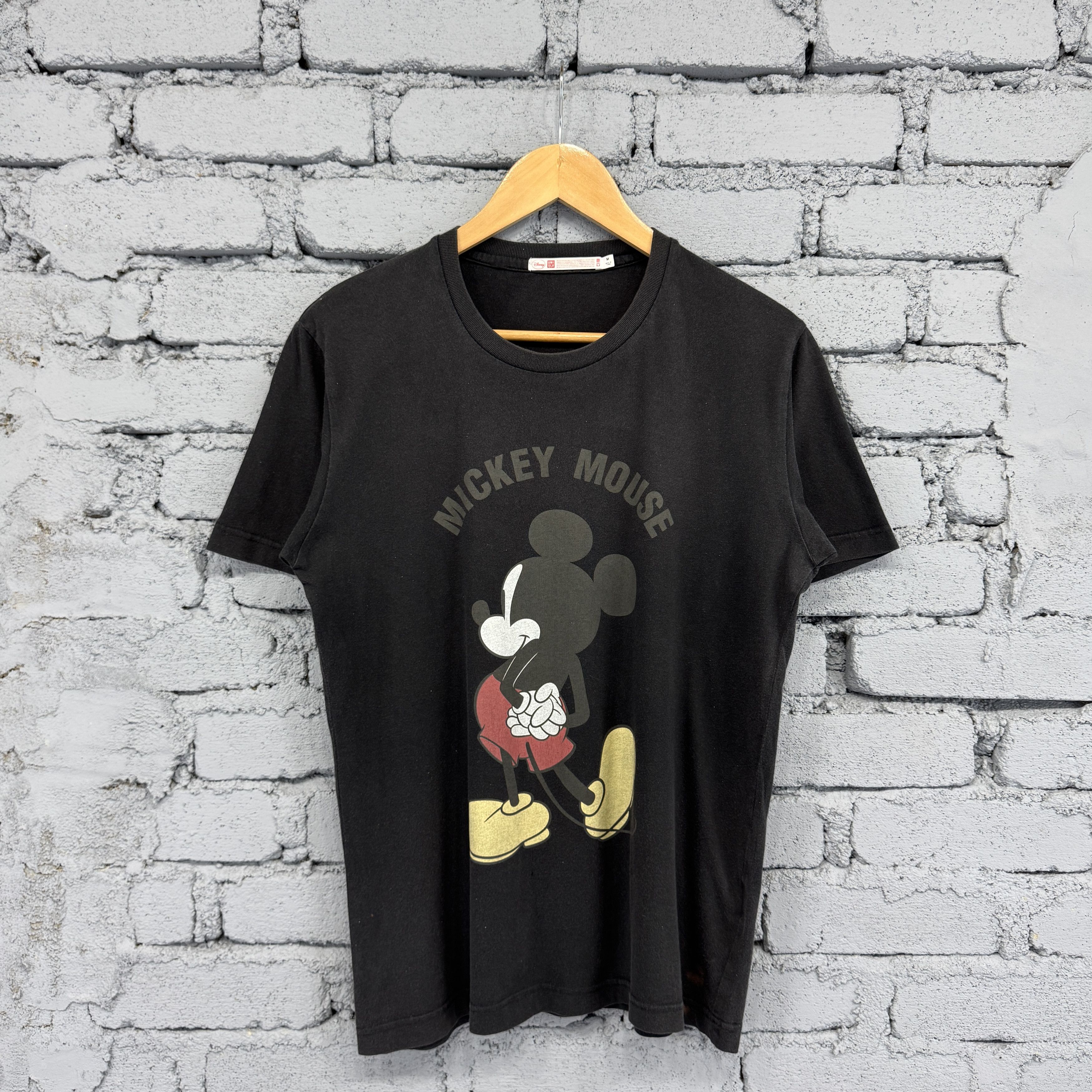 Uniqlo Uniqlo X Mickey Mouse Disney Sunfaded Tshirt Size US M / EU 48-50 / 2 - 1 Thumbnail