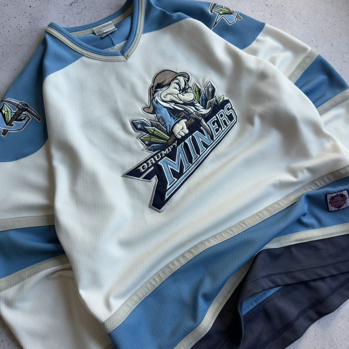 Disney Vintage Disney Grumpy Miners #37 Hockey Jersey Size US M / EU 48-50 / 2 - 5 Thumbnail