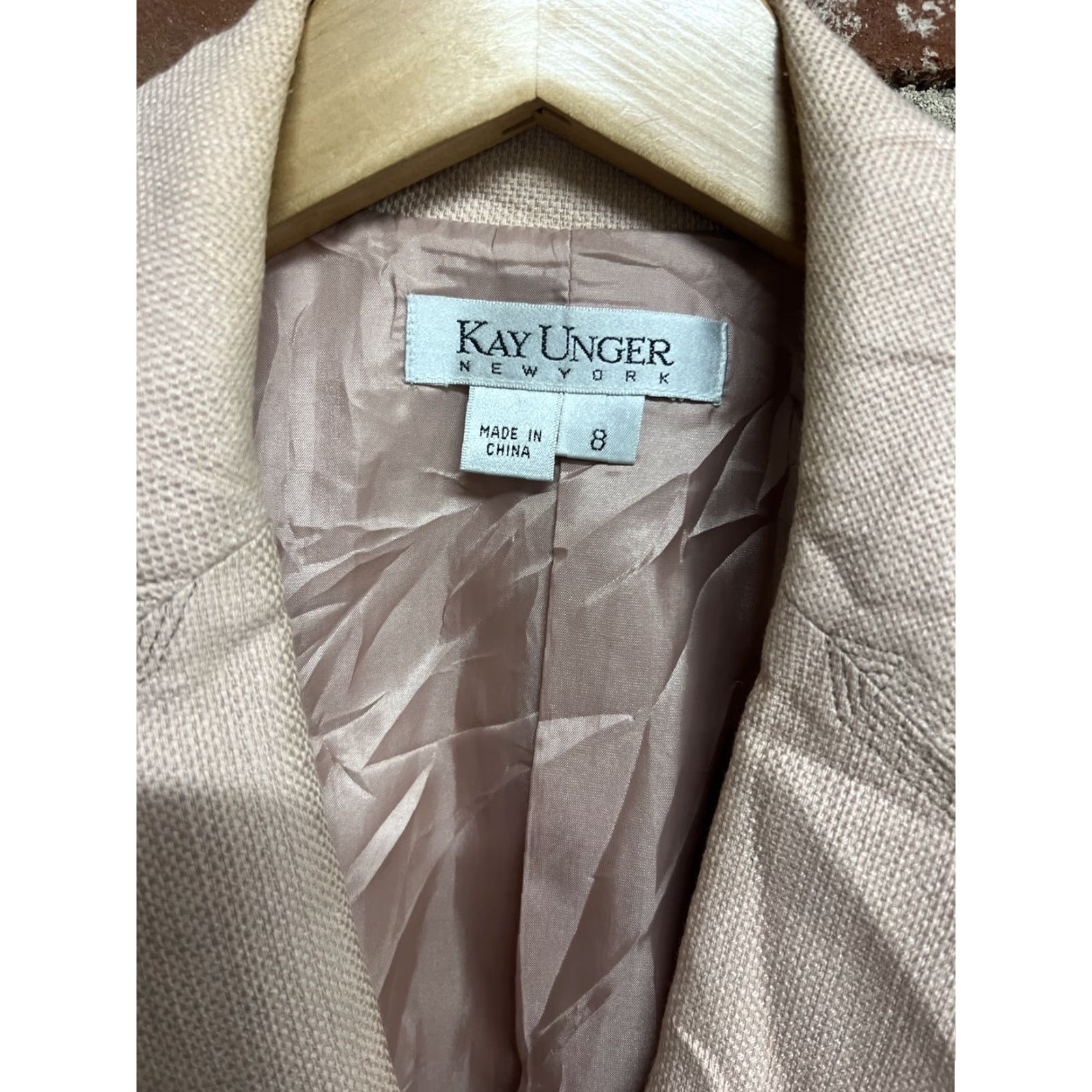 Vintage Kay Unger New York Womens Blazer Pink Roses 3 Button Tuxedo Style Size 8 Women's Blazer Size M / US 6-8 / IT 42-44 - 2 Thumbnail