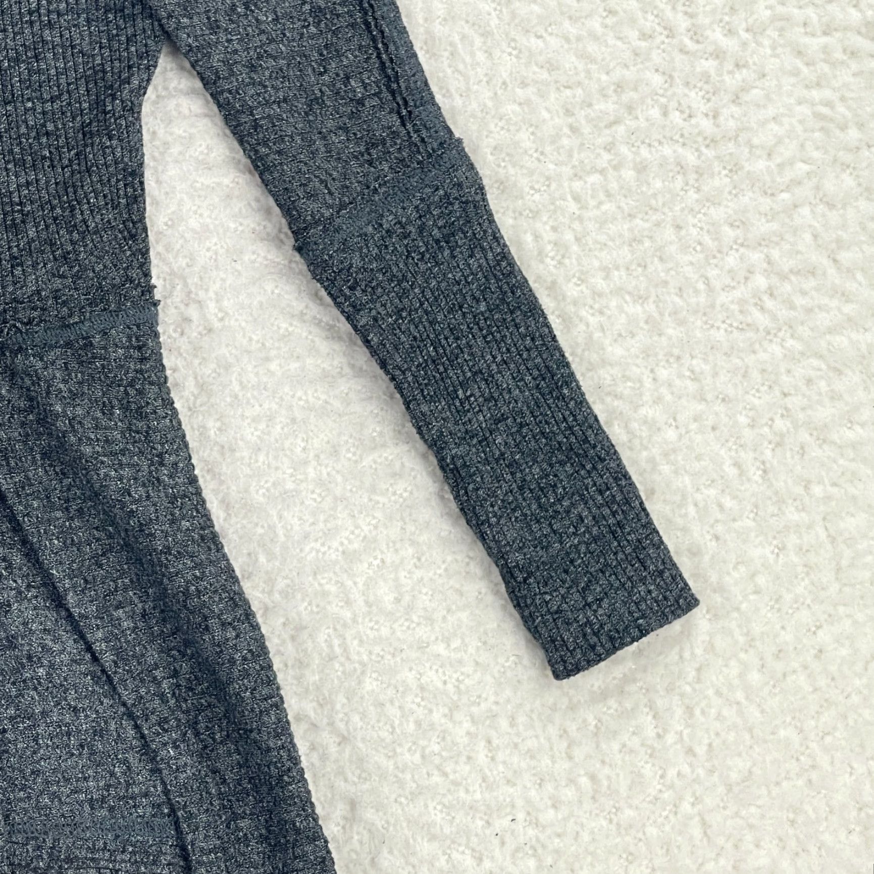 Vintage **We the Free Gray Ribbed Long Sleeve Thermal Shirt Womens XS Boat Neck** User: We the Free Gray Ribbed Long Sleeve Thermal Shirt Womens XS Boat Neck Size XS / US 0-2 / IT 36-38 - 4 Thumbnail