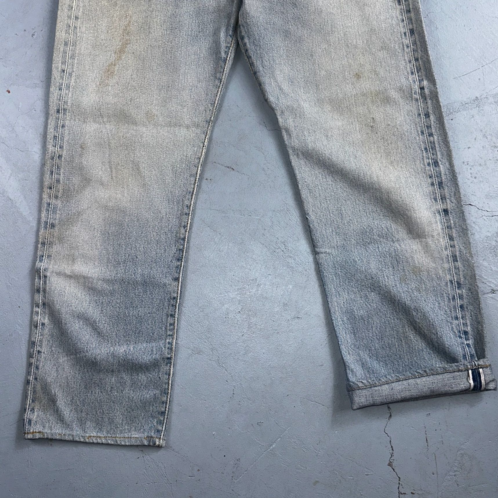 Levi's VINTAGE Levi's 501 Jeans Men Regular 30x26 Blue Light Wash 1980s 80s USA Distressed Slim Straight XX 501 Series Mens Size US 30 / EU 46 - 3 Thumbnail