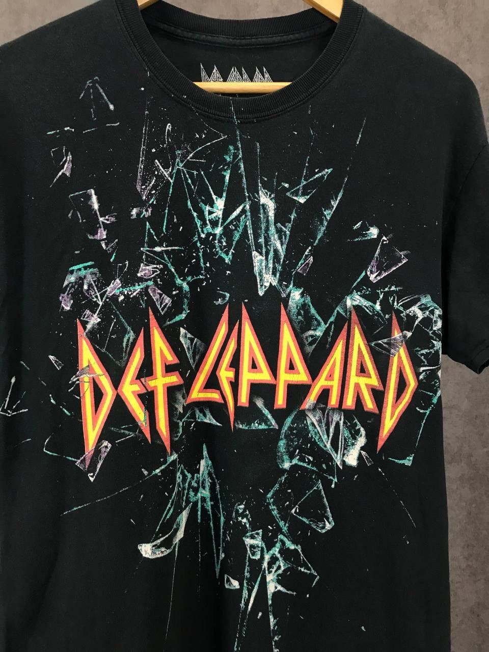 Band Tees × Def Leppard Def Leppard rock overprinted band tee Size US M / EU 48-50 / 2 - 4 Thumbnail