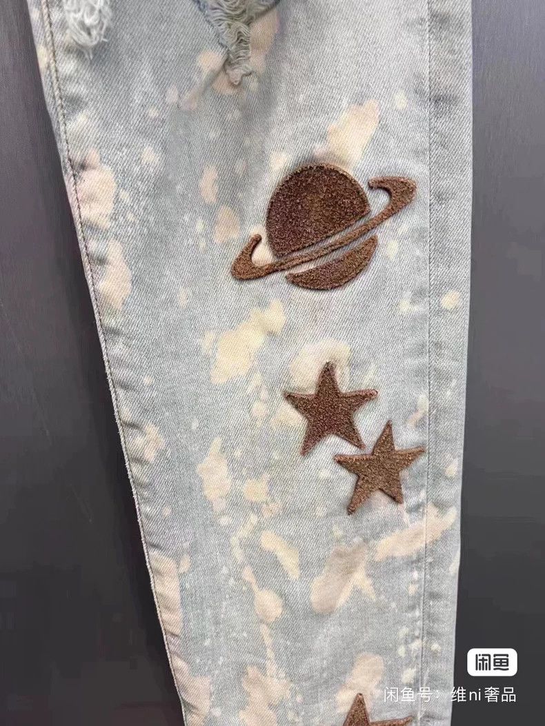 Amiri AMIRI Splashed ink maple leaf fleece washed ice blue jeans Size US 32 / EU 48 - 2 Thumbnail