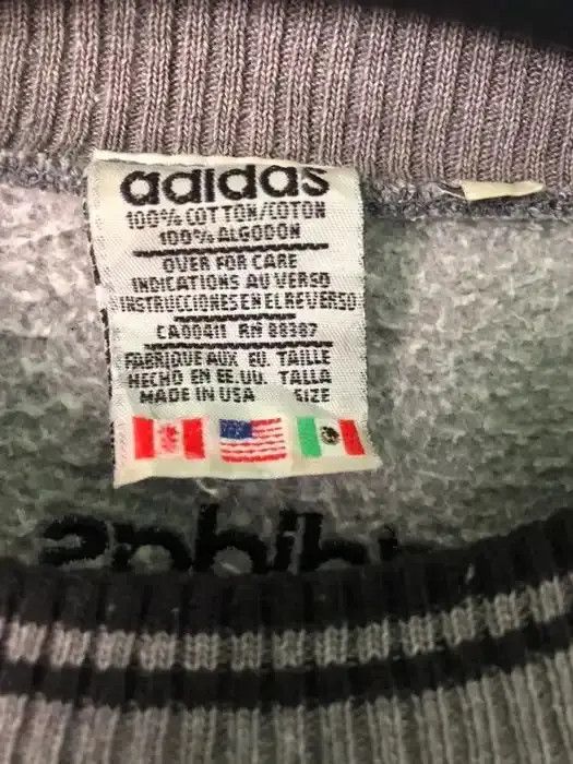 Adidas × Vintage Adidas Small Logo Sweatshirts Size US M / EU 48-50 / 2 - 3 Thumbnail
