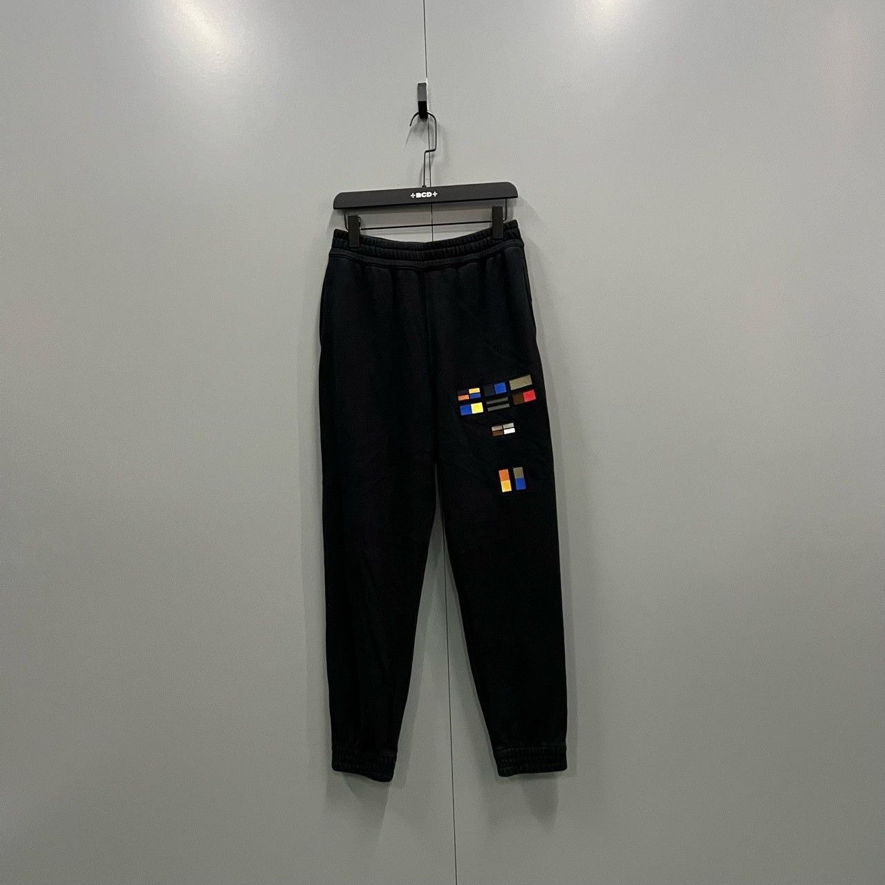 Burberry Burberry Embroidered Graphic Sweatpants 26 Women Size 26" / US 2 / IT 38 - 1 Thumbnail