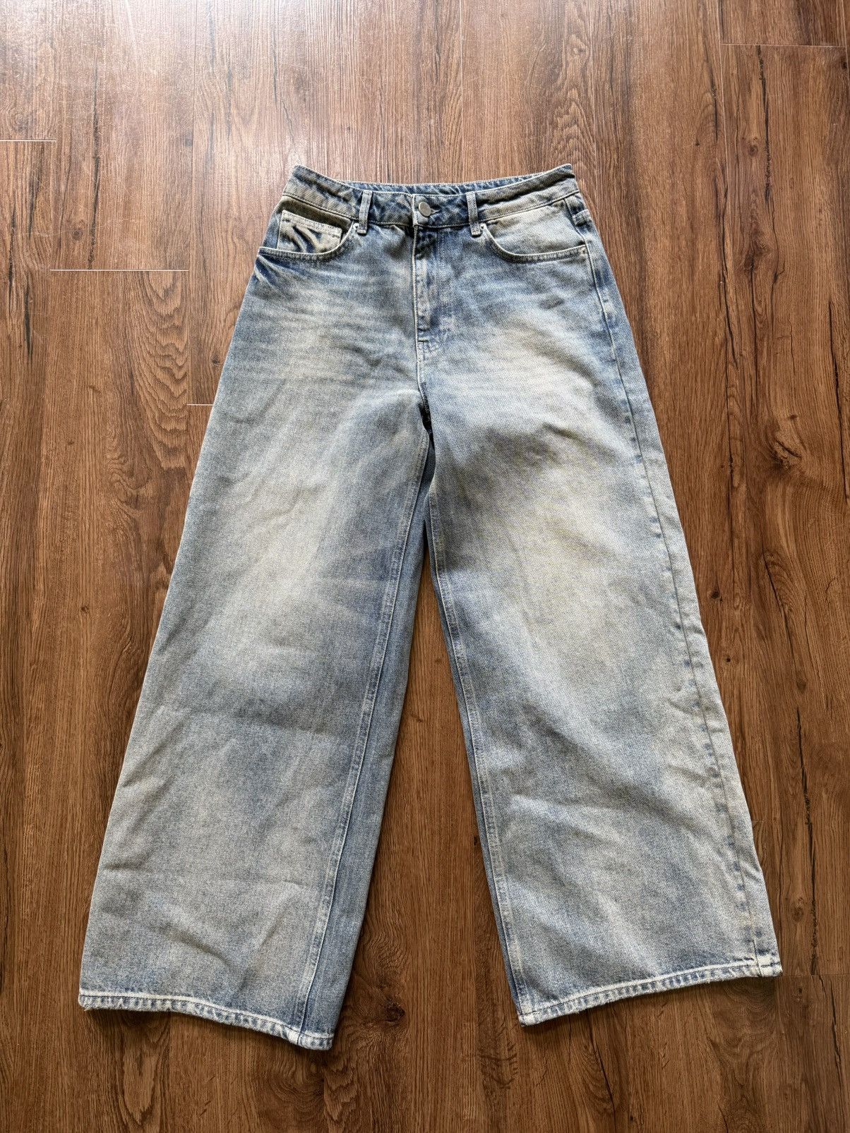 Pearled Ivory 1211 'SANDWASH' DENIM Size US 30 / EU 46 - 1 Thumbnail