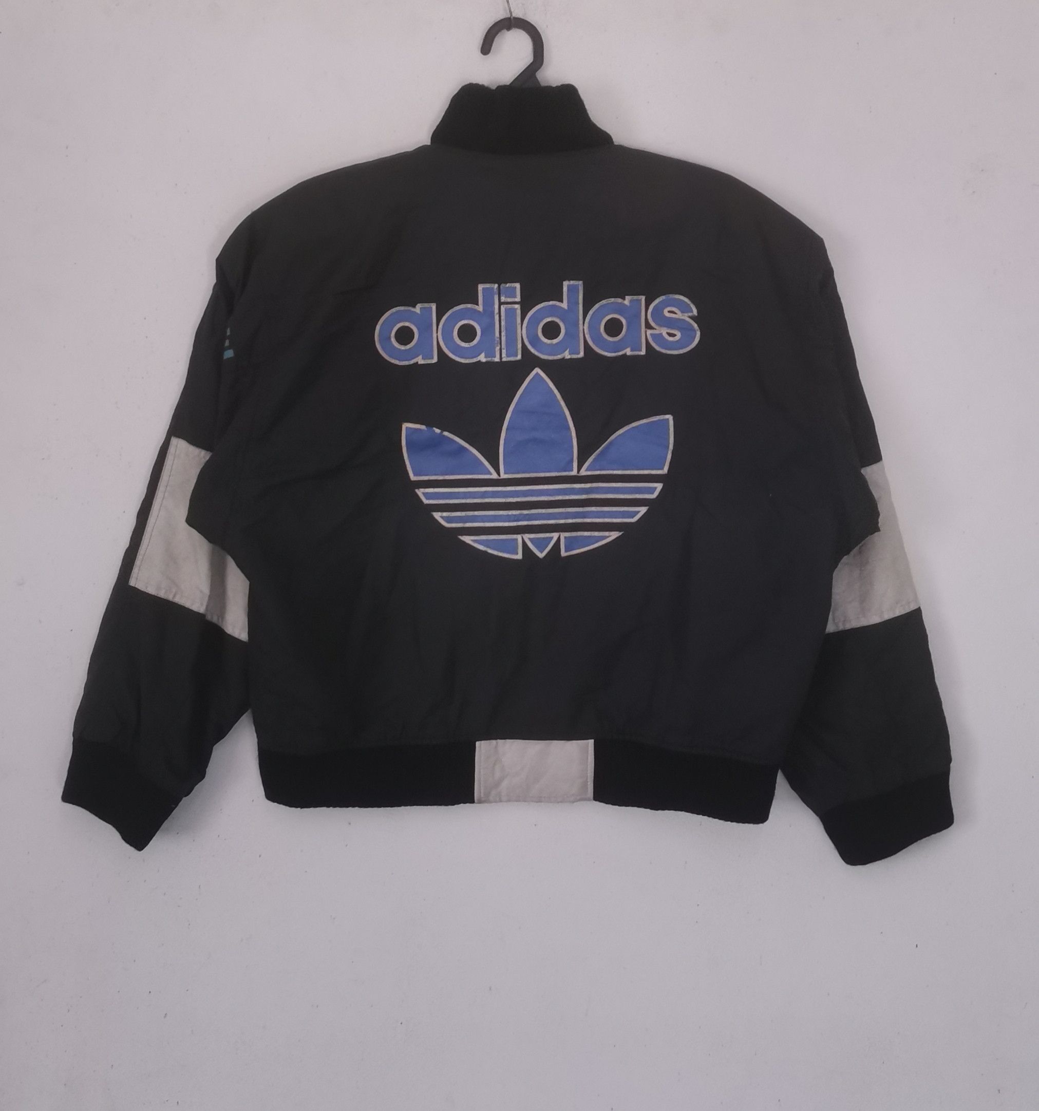 Adidas Rare Vintage Adidas jacket nice design big logo Size US M / EU 48-50 / 2 - 3 Thumbnail