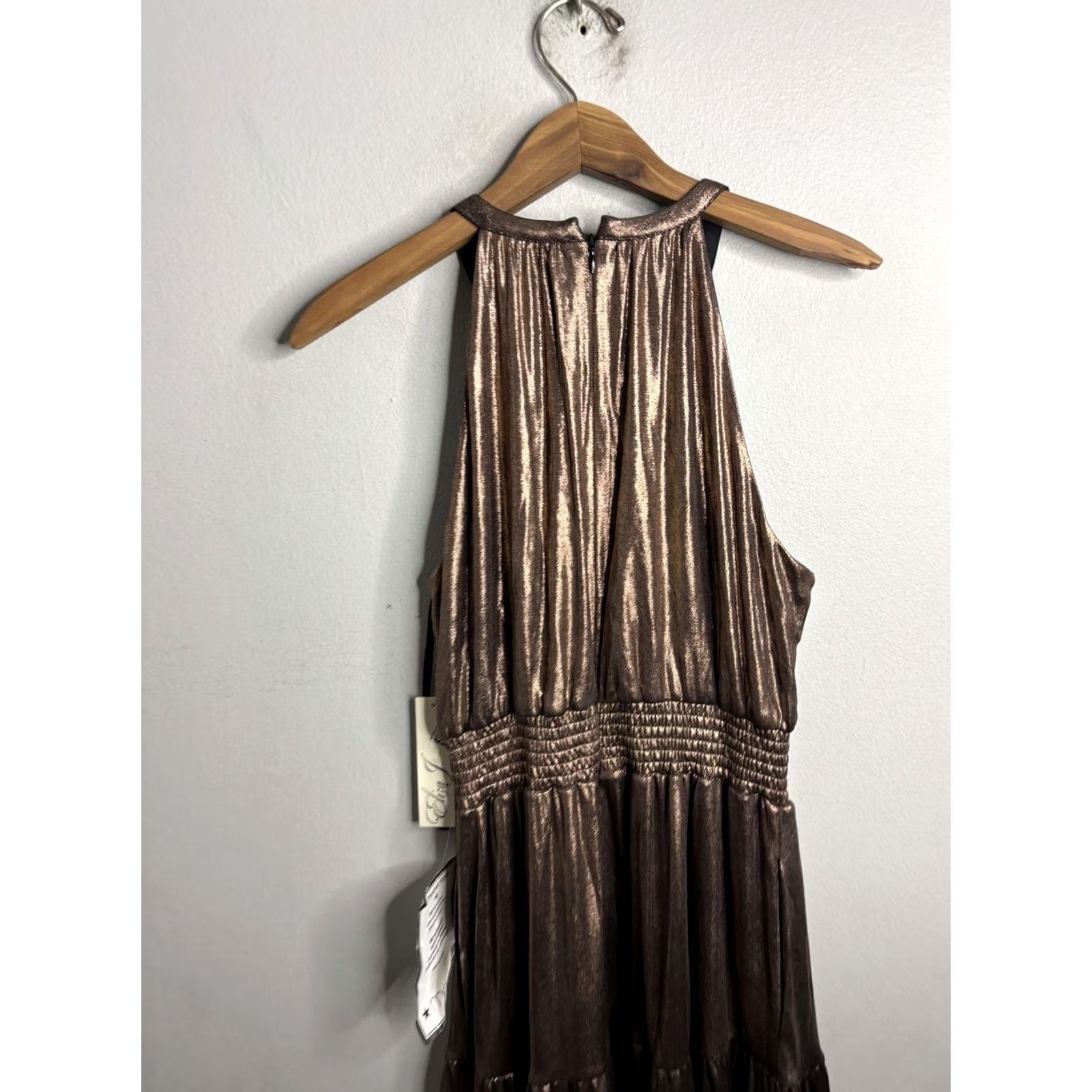 silver glitter dress SESSRYMNIR Sparkly V-Neck Prom for Women Long Formal Wedding Guest Dresses Side-Split Evening Gowns Lurex Fabric Cocktail Party Dress Gray Small at Amazon Women's Clothing store chandelier earrings boho wedding dresses plus size Green Coast Pleated Satin Size:Dress Size Pants : 32 Unfinished Bottom