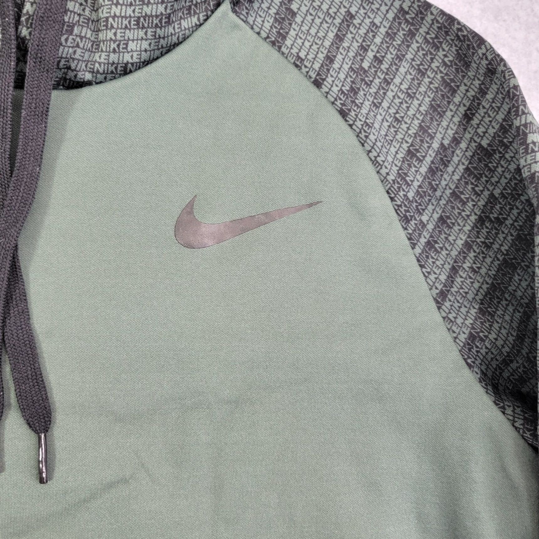 Nike Nike Thermal Dri-Fit Hoodie Sweatshirt Medium #860483 Spell Out on Sleeves Teen Nike Sportswear Pullover Fleece Gray Polyester Long Sleeve Regular Size US M / EU 48-50 / 2 - 3 Thumbnail