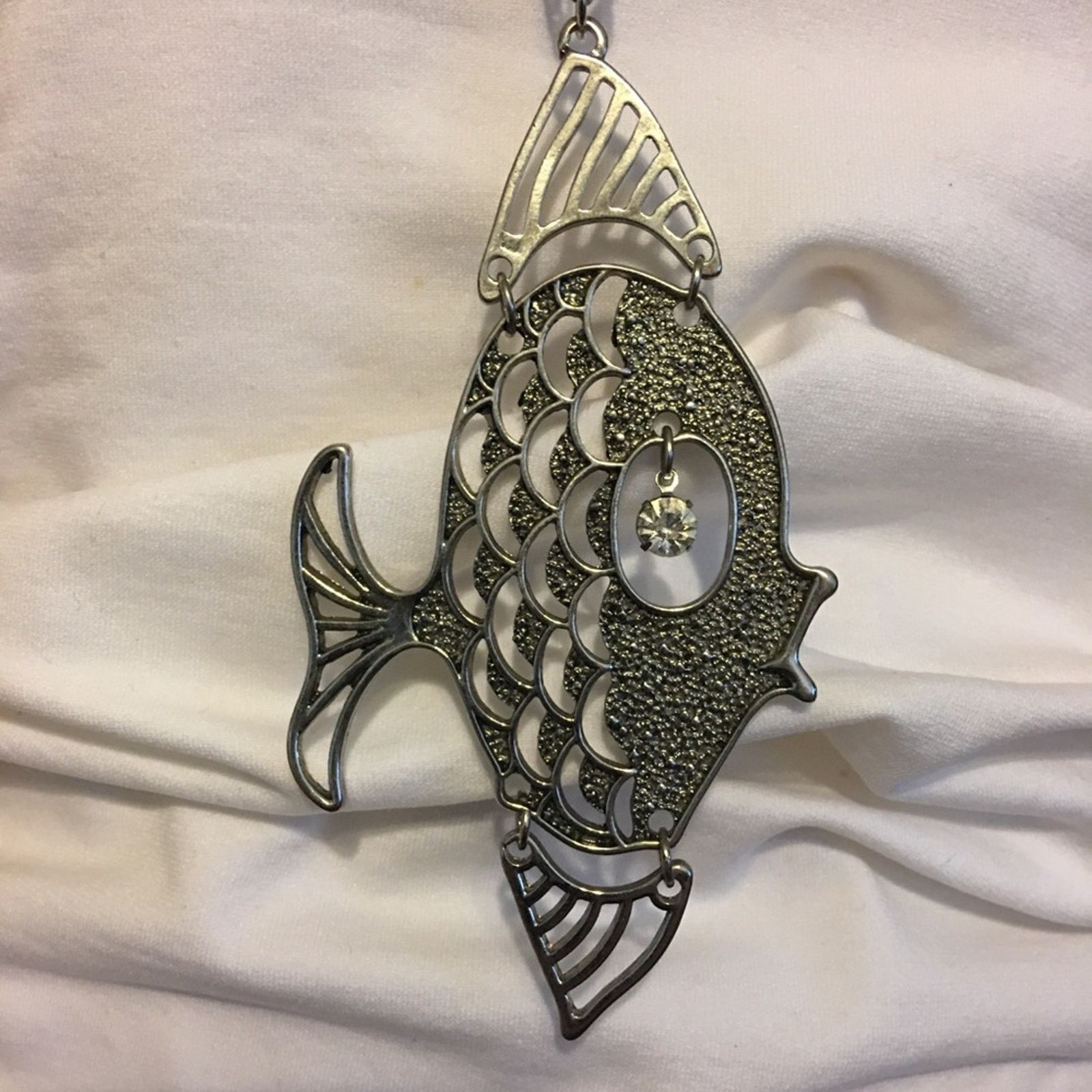 Jewelry Large silver tone fish pendant on chain necklace Size ONE SIZE - 5 Thumbnail