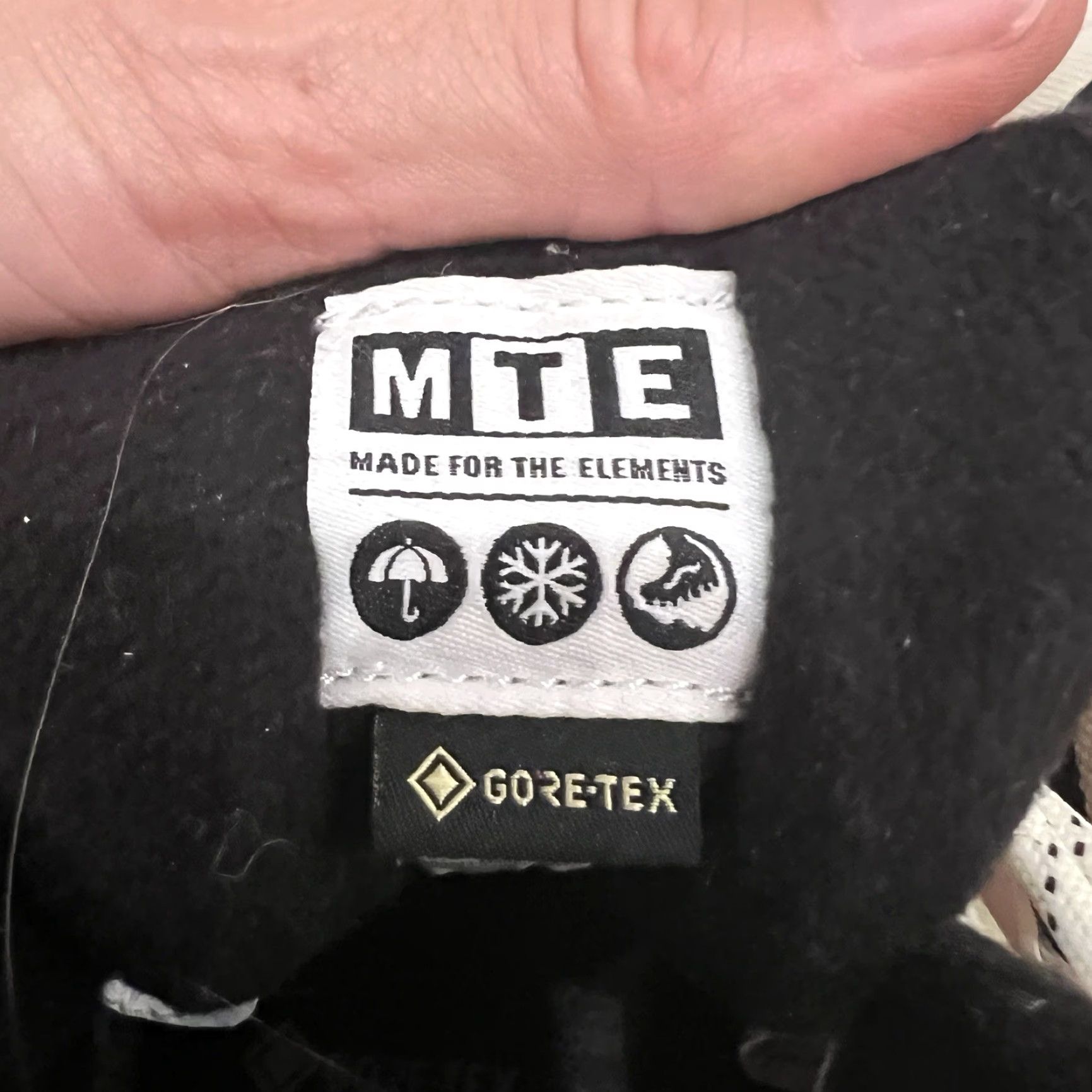 Vans VANS UltraRange EXO HI Gore-Tex MTE-2 Marshmallow Women US 7.5 Sneakers Outdoor Colorful Logo Size US 7.5 / IT 37.5 - 5 Thumbnail