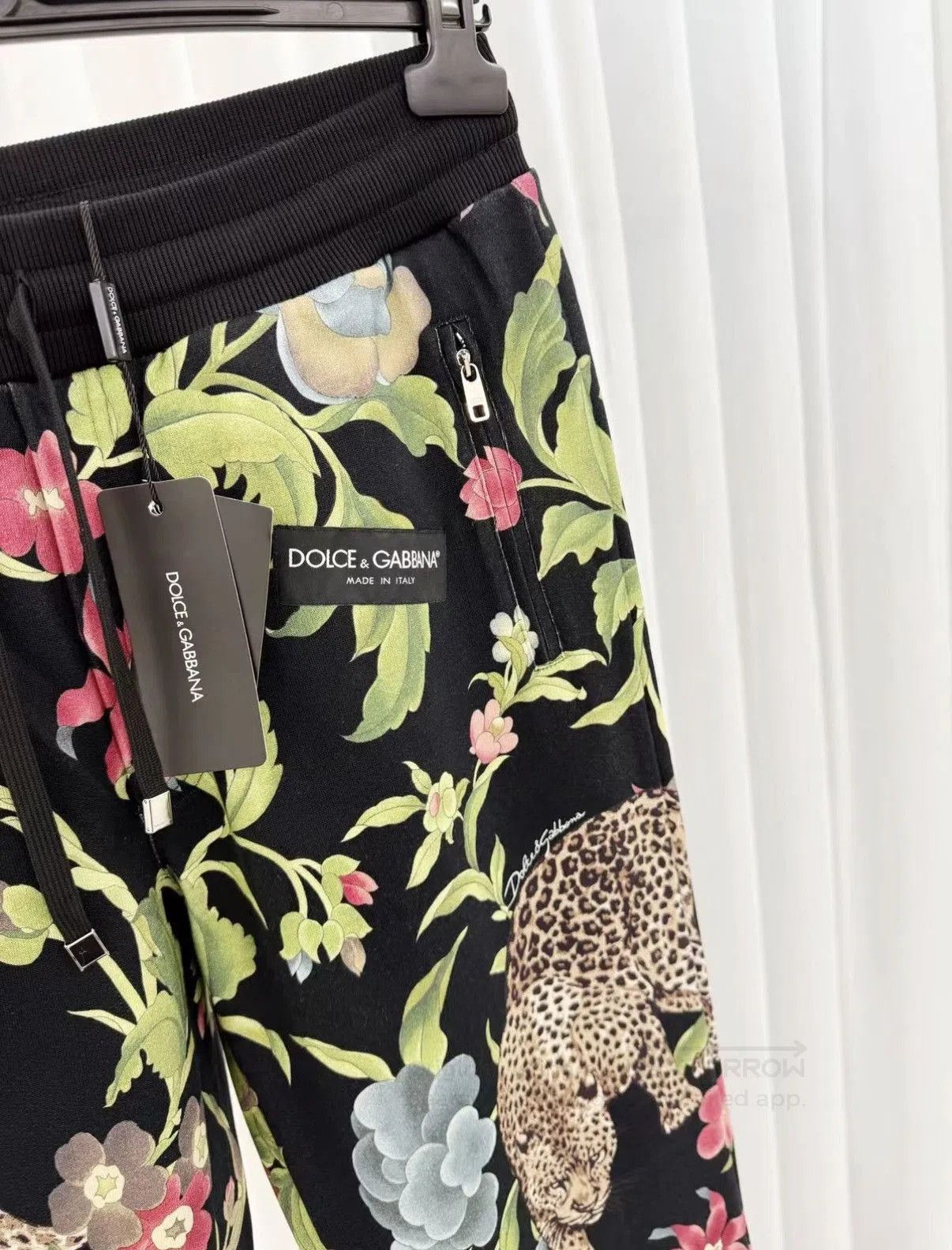 Dolce & Gabbana Black Floral & Leopard Print Casual Pants Size 32. Size US 32 / EU 48 - 6 Thumbnail
