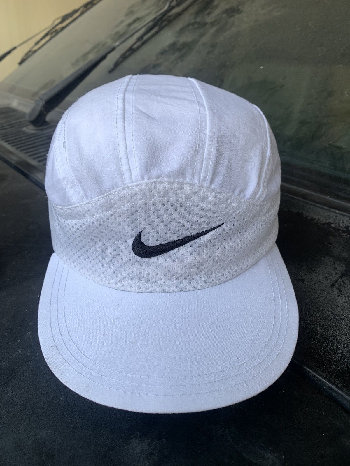 image of Nike Tailwind Hat in White, Men's