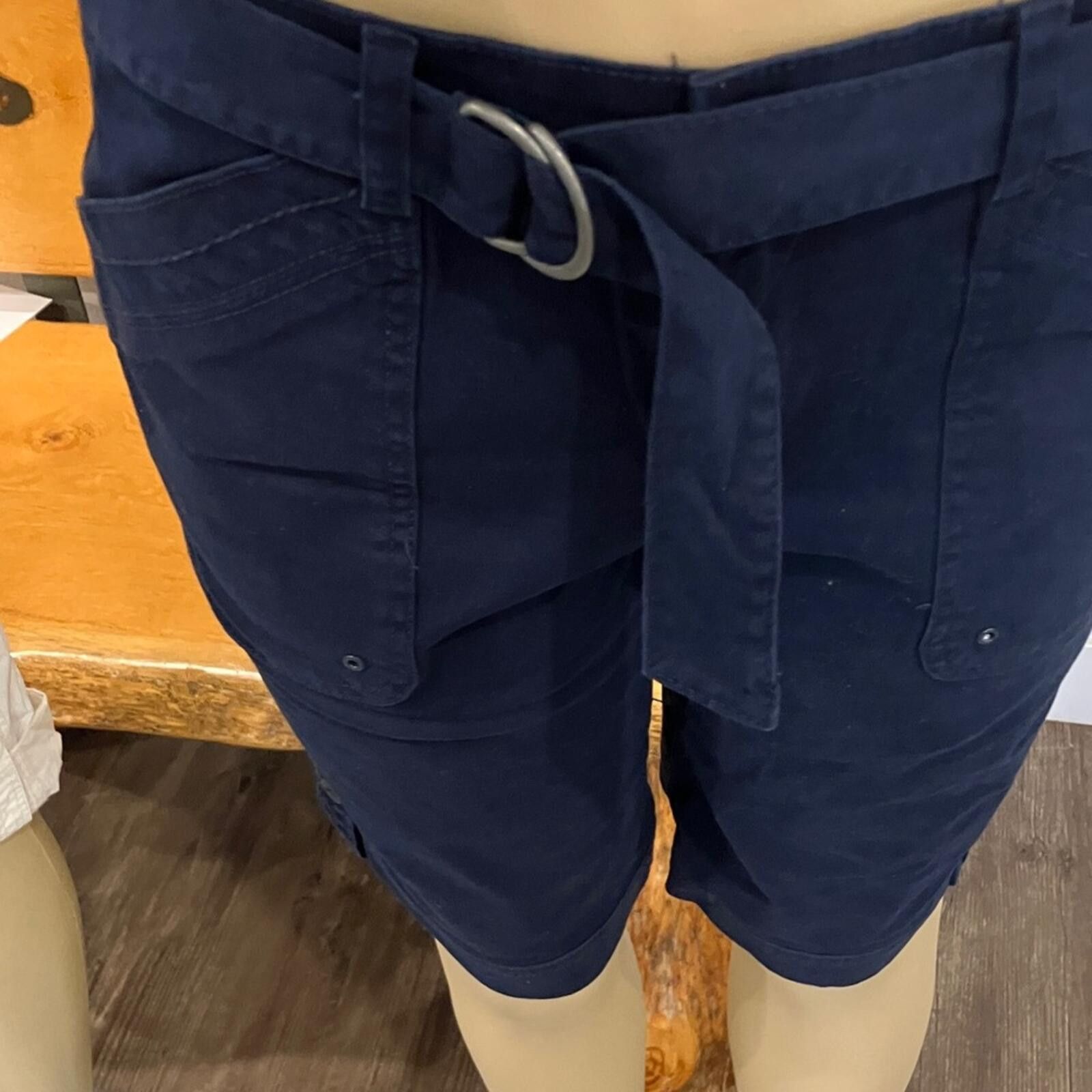 Other Gloria Vanderbilt Dark Blue Belted Cargo Shorts Size 28" / US 6 / IT 42 - 4 Thumbnail