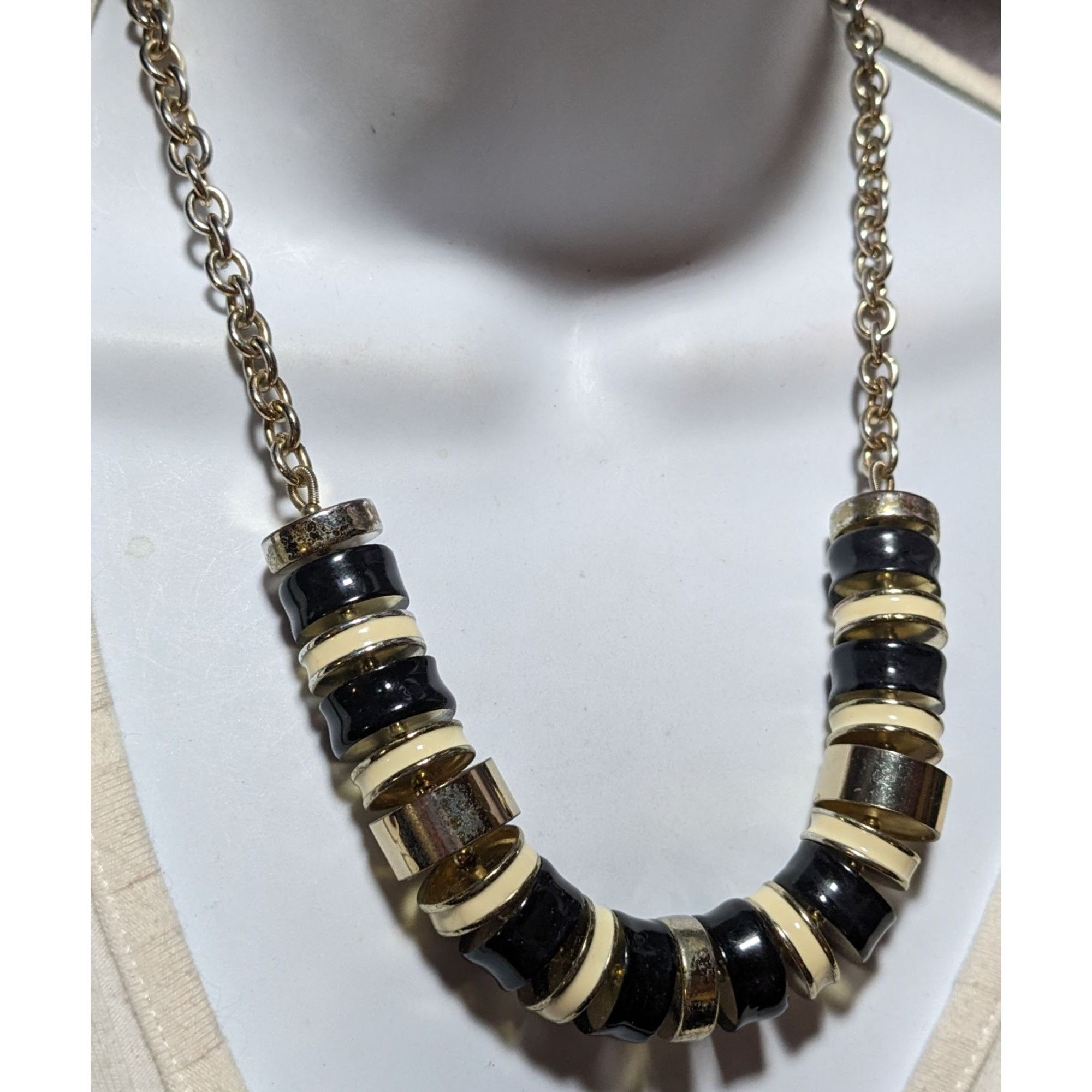 Talbots Talbots Round Metal And Enamel Link Necklace Size ONE SIZE - 6 Thumbnail